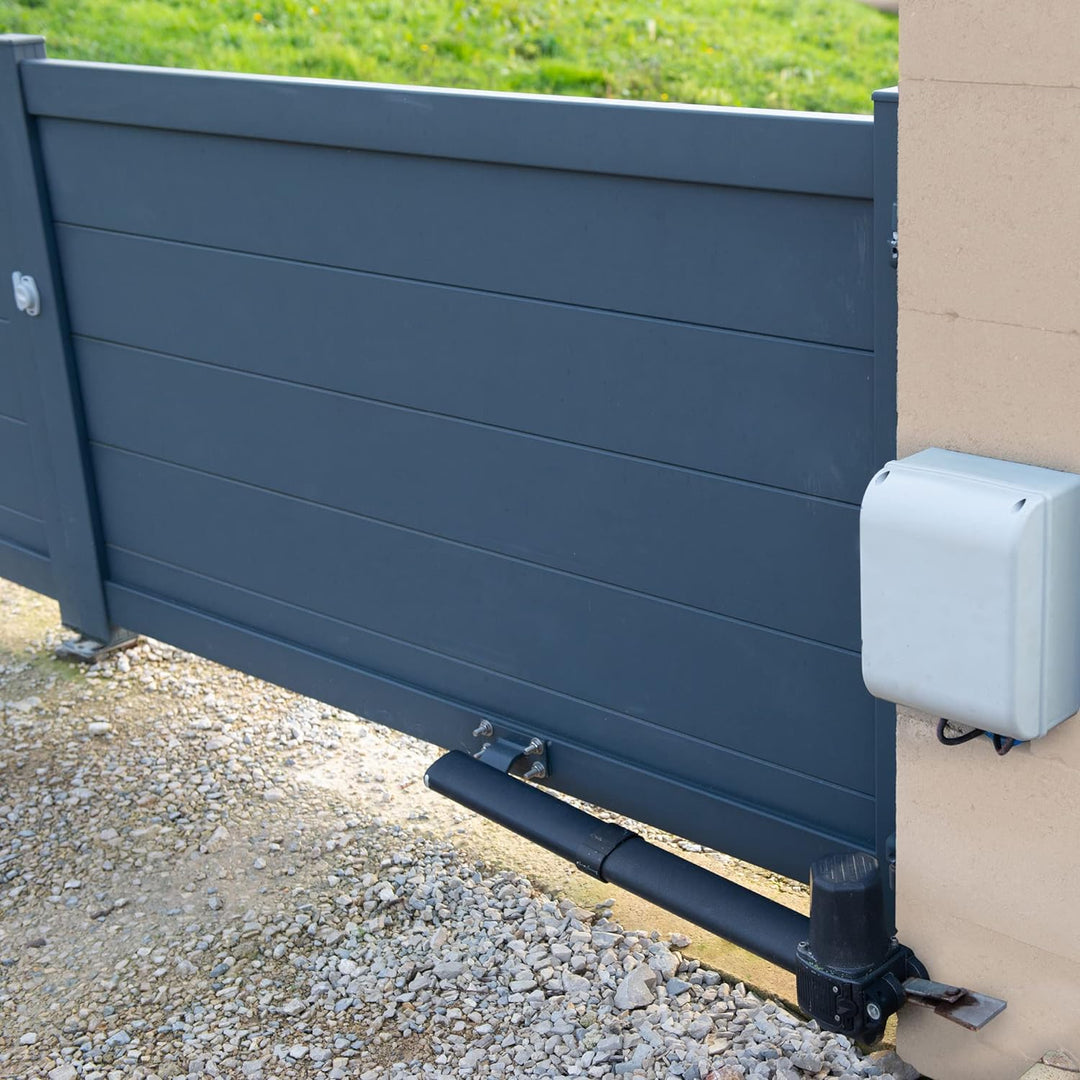 Yale Smart Opener für Tore - 05/102300/BW - WLAN-fähiger Toröffner - Auto-Öffnen - Fernbedienung - G