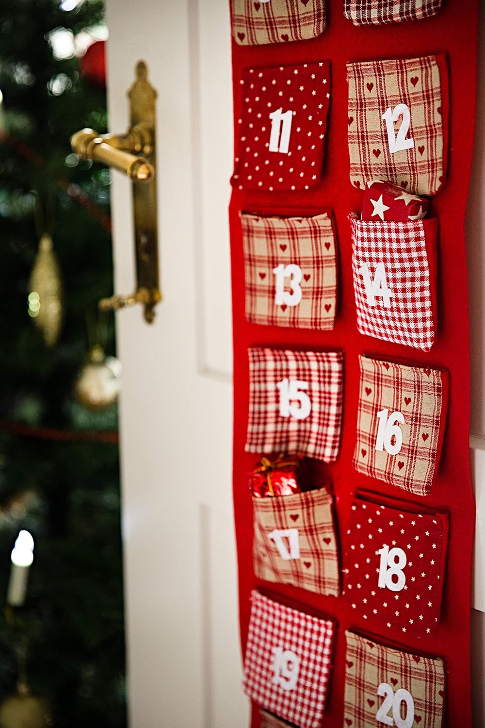 Heitmann Deco 91561 Adventskalender aus Filz zum Befüllen, rot, Stoff, 39 x 23 x 3,5 cm, Rot
