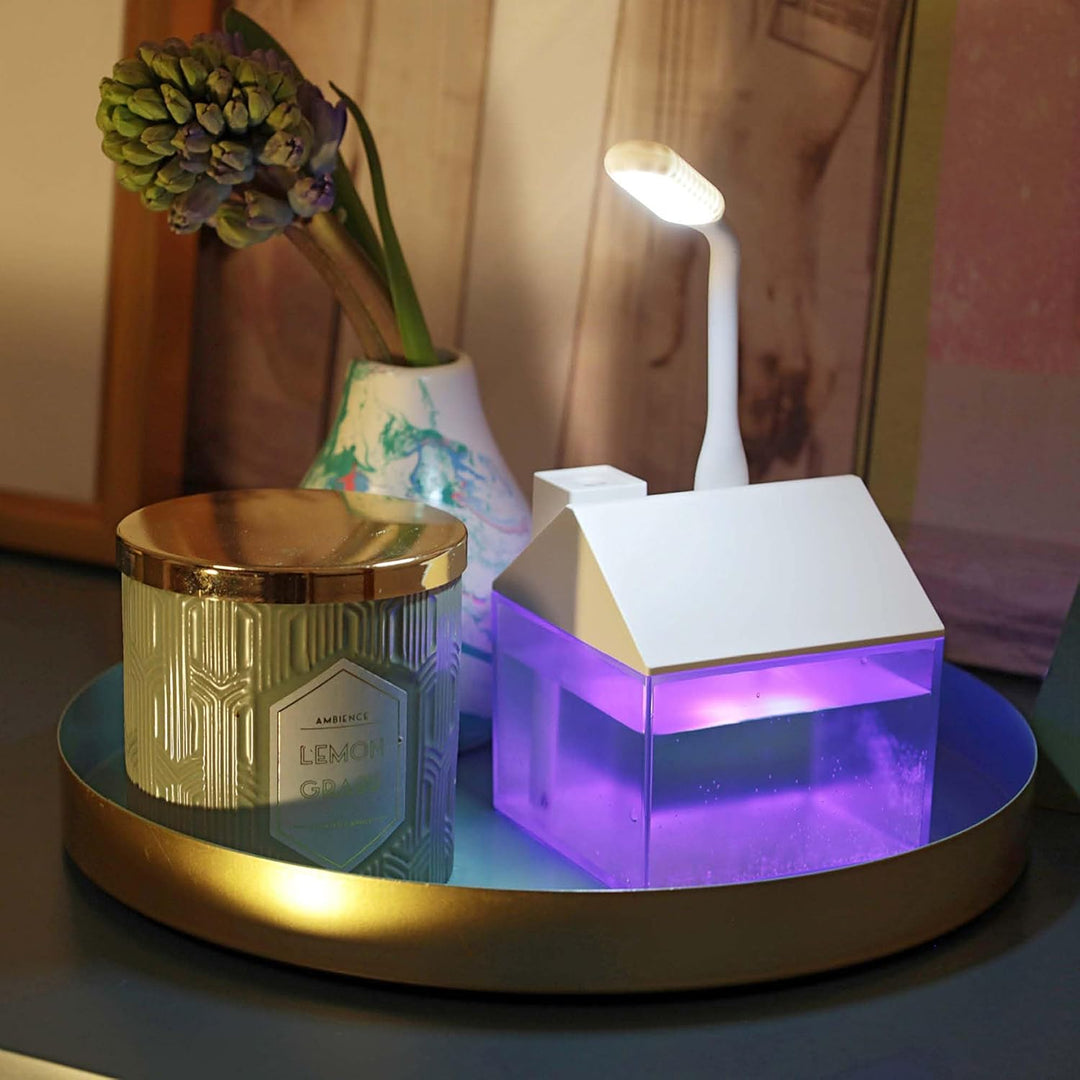 Hellum Luftbefeuchter dekorativ, tragbar in weiss, Diffuser in Form eines Haus 8,4x9,5cm gross, süss