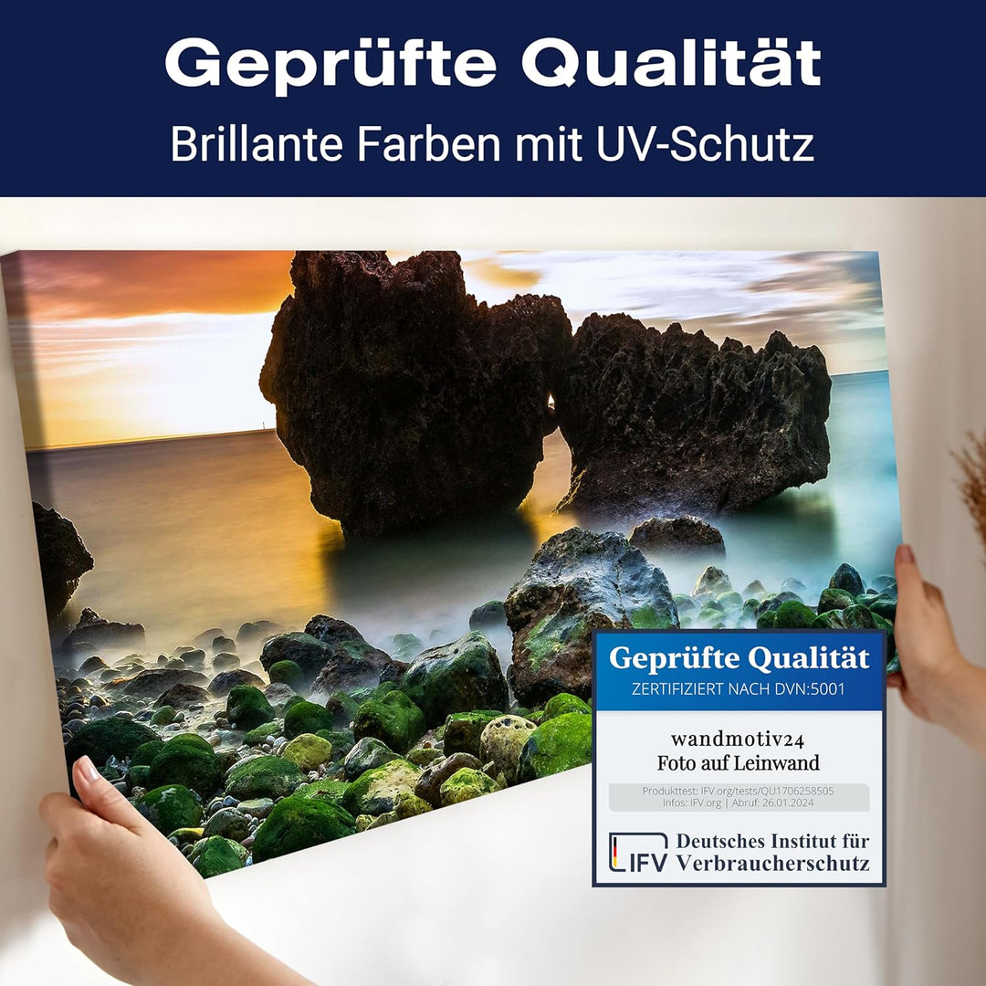 wandmotiv24 Leinwandbild Strand bei Sonnenuntergang mit Felsen 100x40cm (BxH) Bilder auf Leinwand, D
