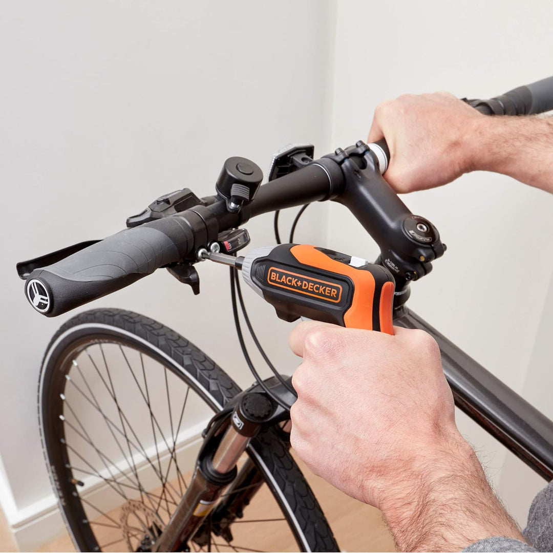 Black+Decker Akku-Schrauber (3.6 Volt, 5.5 Nm, mit LED-Licht, handlicher Schrauber für kleinere Schr