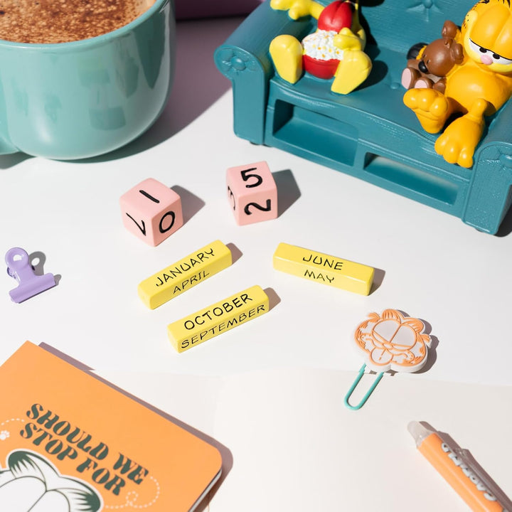 Grupo Erik Ewiger Kalender Garfield Figuren - 3D Kalender Tischkalender zum Aufstellen - Dauerkalend