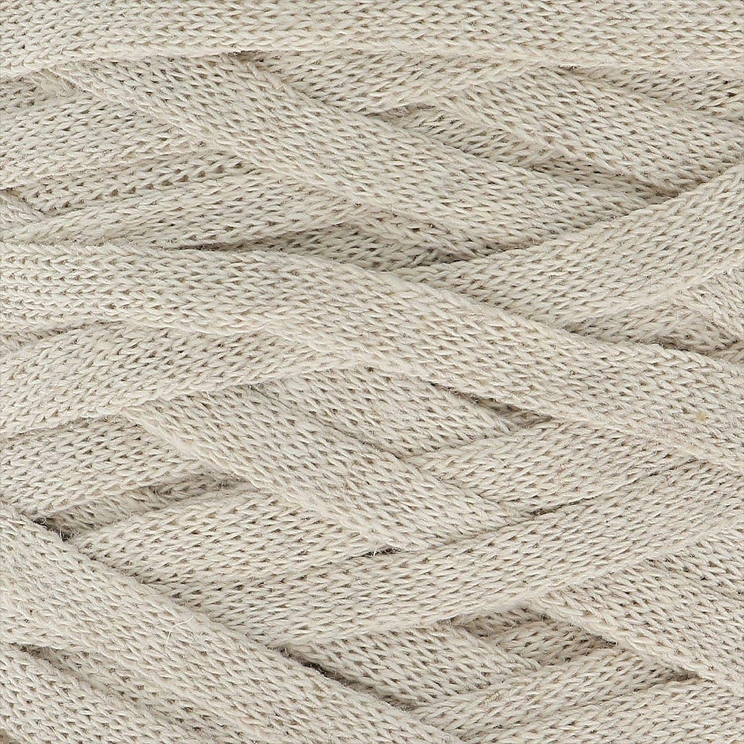 Hoooked RibbonXL Sparset aus 4 Rollen je 120 Meter Riesen-Textilgarn aus recycelter Kleidung in Sand