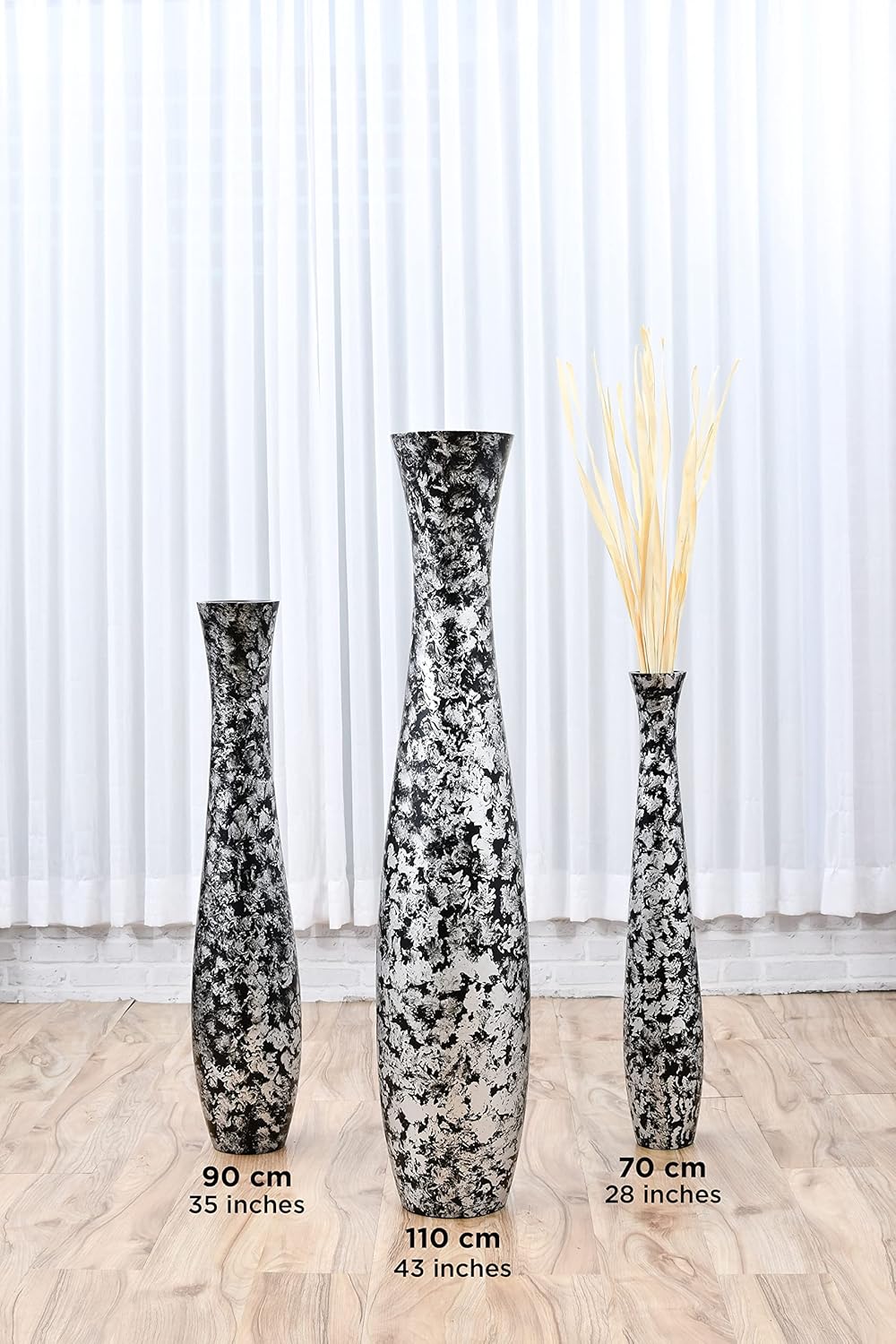 Leewadee Grosse Bodenvase für Dekozweige hohe Standvase Design Holzvase, Holz, 70 cm, Schwarz Silber