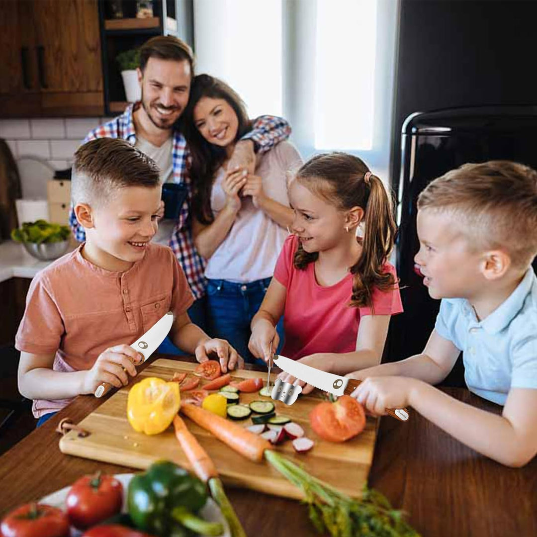 Kindermesserset für echtes Kochen mit pädagogischem Ring und gezackter Klinge und Panda-Fingerschutz