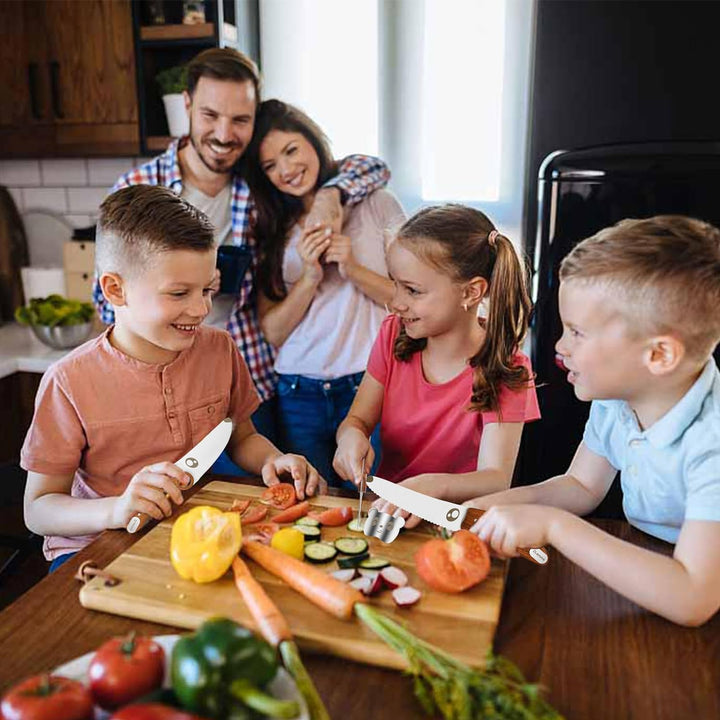 Kindermesserset für echtes Kochen mit pädagogischem Ring und gezackter Klinge und Panda-Fingerschutz