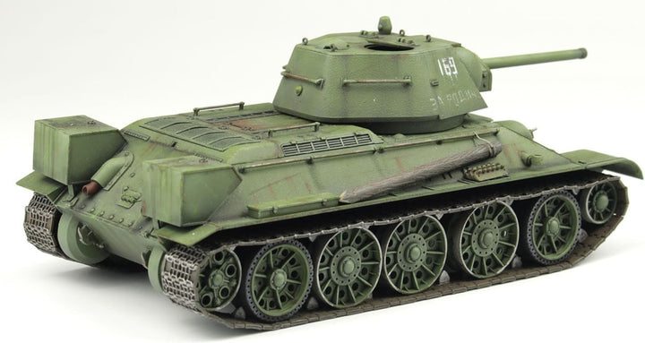 Italeri 6570 1:35 T-34/76 Model 1943 (PremiumEdition) - Modellbau, Bausatz, Standmodellbau, Basteln,