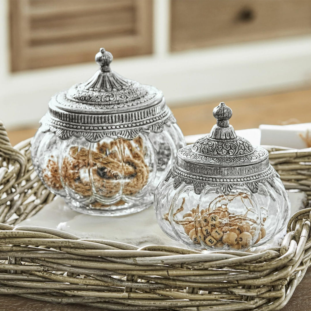 Loberon® Glasdosen 2er Set Madelon, Zwei Grössen, mundgeblasen, kunstvoll verzierte Deckel im Antik-