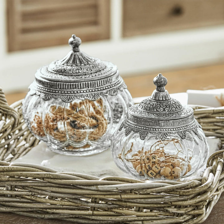 Loberon® Glasdosen 2er Set Madelon, Zwei Grössen, mundgeblasen, kunstvoll verzierte Deckel im Antik-