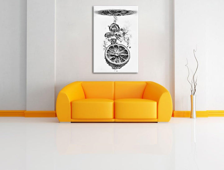 Pixxprint Monocrome, Zitrone im Wasserregen, Format: 100x70 auf Leinwand, riesige Bilder fertig gera