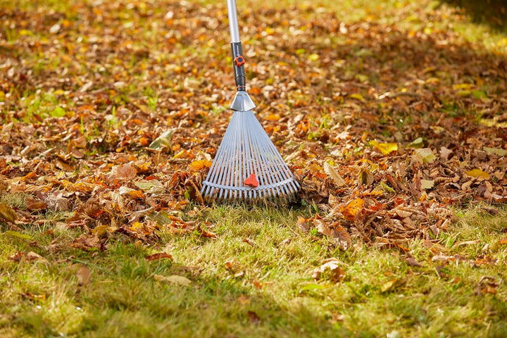 Gardena combisystem-Verstellbesen: Laubrechen mit Variabler Arbeitsbreite von 30-50 cm, ideales Gart