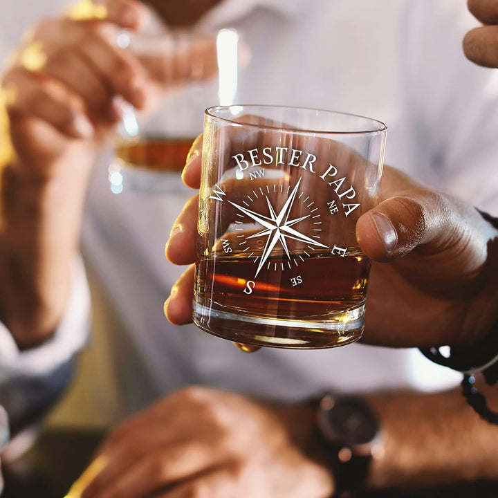AMAVEL Whiskyglas mit Gravur Kompass, Tumbler Glas Bester Papa, Vatertagsgeschenk, Graviertes Whisky