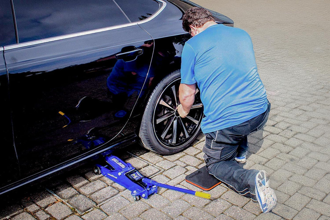 GORANDO® Premium Kniekissen |orange| Kniebrett | Knieunterlage - Ideal für die Arbeit in Werkstatt,