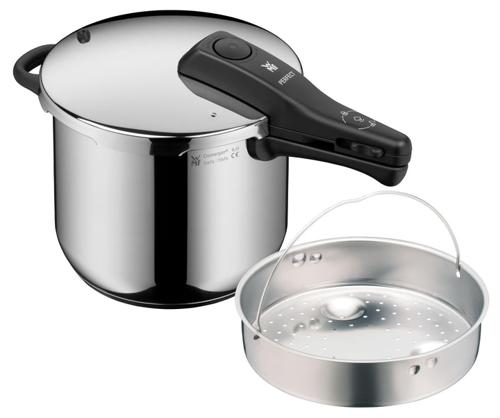 WMF Perfect Schnellkochtopf Induktion 6,5l, Dampfkochtopf mit Einsatz, grosses Kochsignal, 2 Kochstu