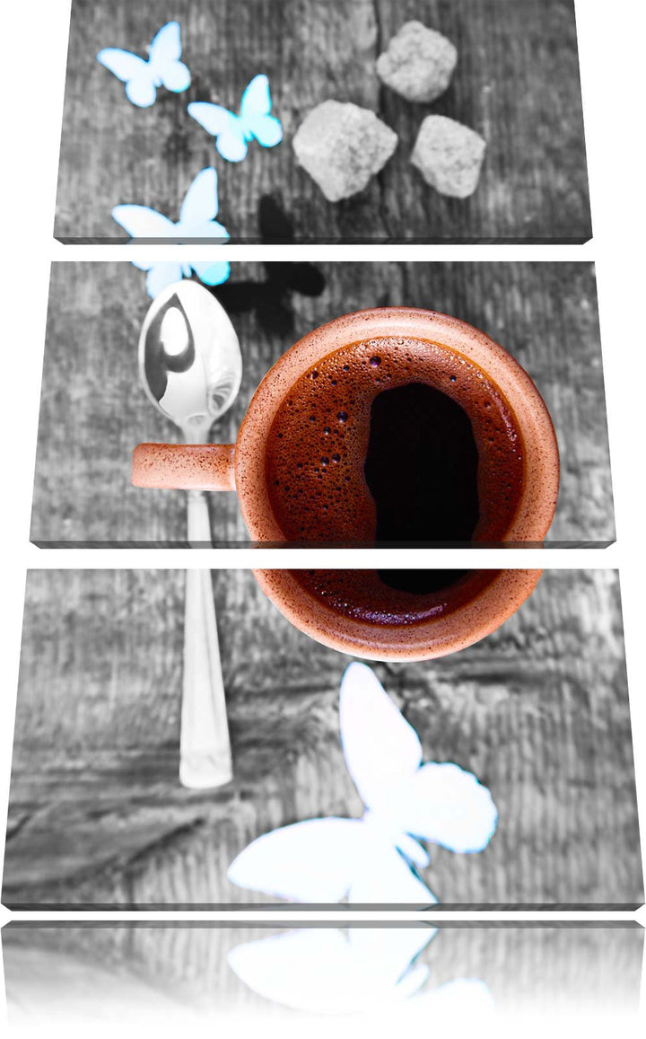 Pixxprint schmackhafter Kaffee mit Schmetterlingsdeko schwarz/weiss 3-Teiler Leinwandbild 120x80 Bil