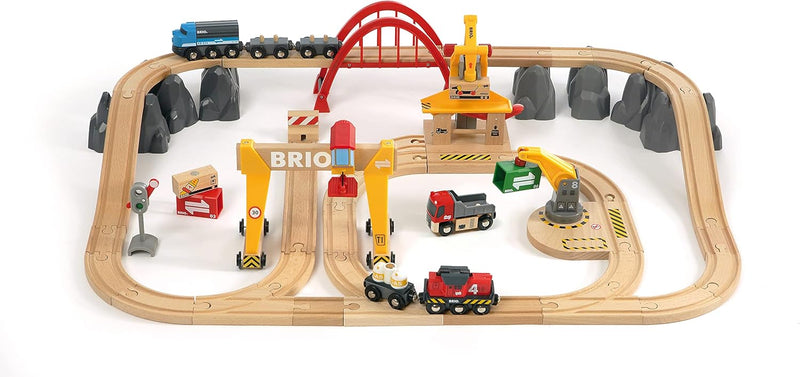 BRIO Bahn 33097 - Frachten Set Deluxe & Bahn 33696 - Langholzwagen Bundle mit Langholzwagen, Bundle