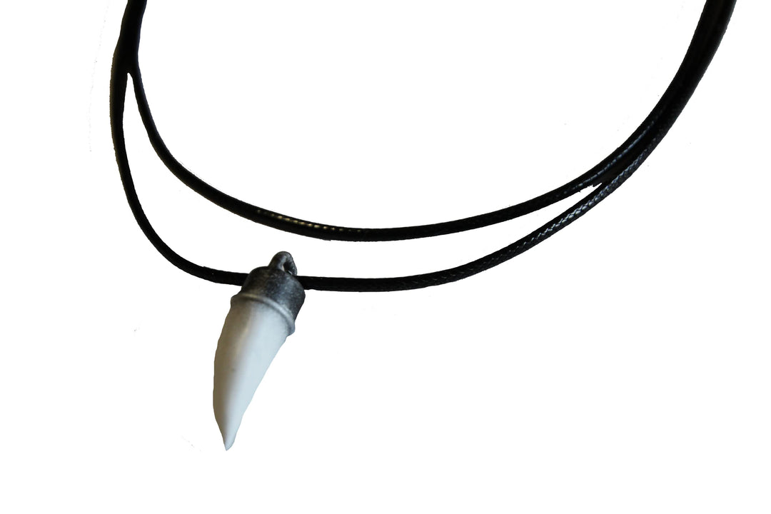 Strike3D Reproduction Devil May Cry 5 Halskette - v pentant, Nd, 40-46