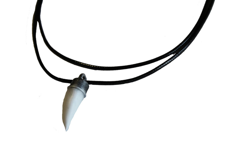 Strike3D Reproduction Devil May Cry 5 Halskette - v pentant, Nd, 40-46
