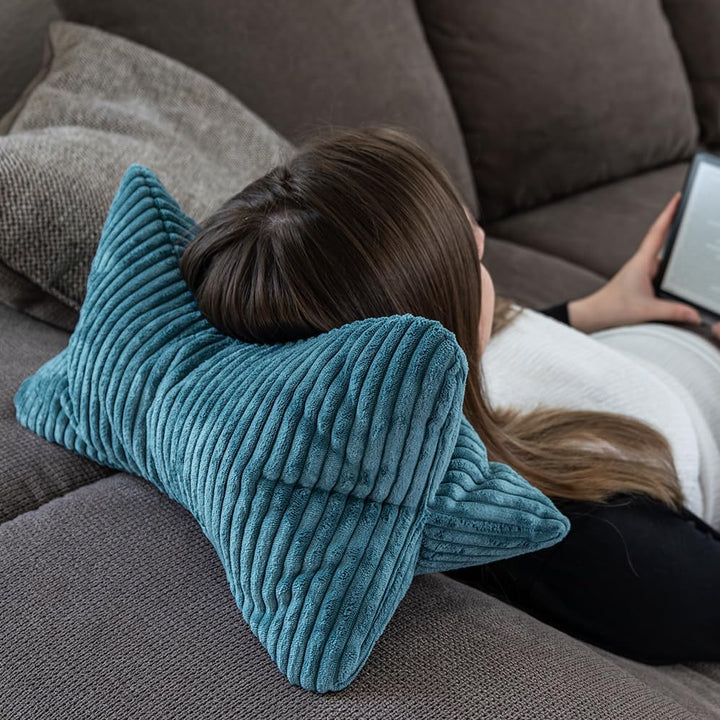 Leseknochen, Nackenrolle Cozy Shara, im Cord Design, ergonomische Form für Nacken- oder Lendenstütze