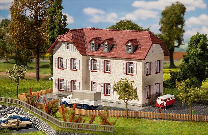 Faller FA 232216 - Zweistöckiges Winkelhaus, Zubehör für die Modelleisenbahn, Modellbau