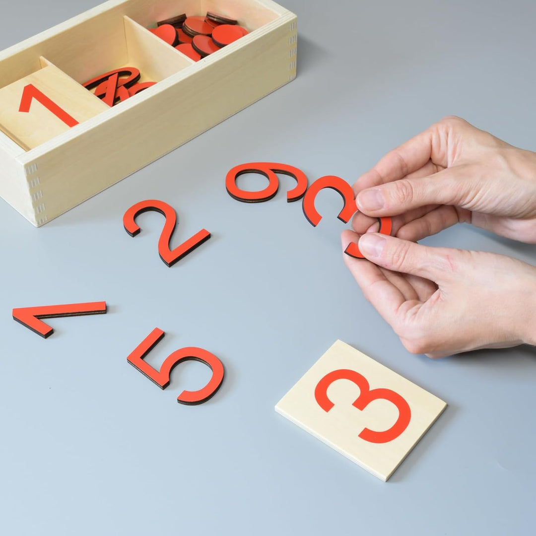 Ziffern und Chips - das Montessori Material zum Zahlenraum bis 10 Lernen