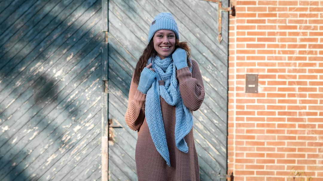 KNIT FACTORY - Dreiecksschal Sally - Damen Strickschal mit Wolle - Grob gestrickten Schal - Hochwert