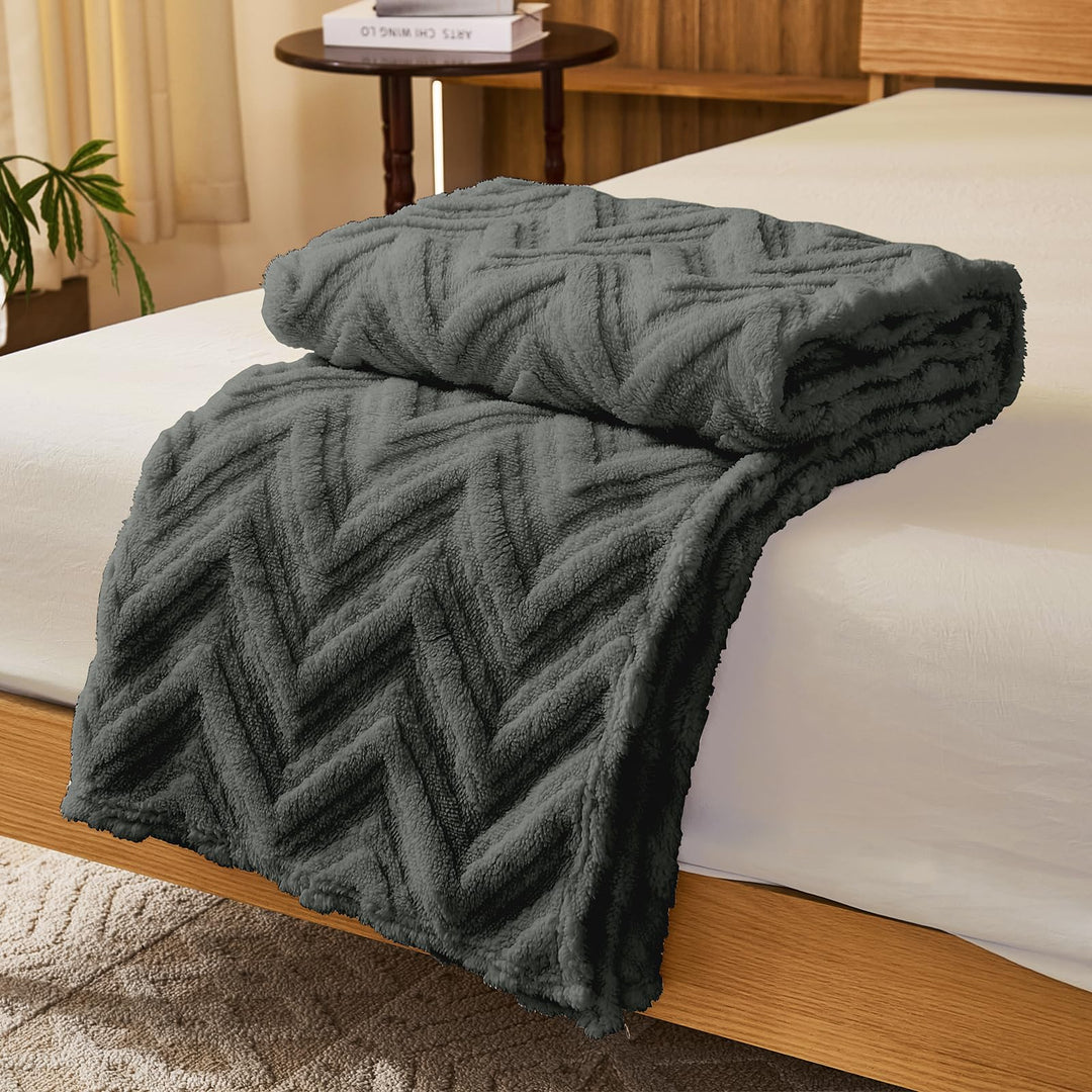 WONGS BEDDING Kuscheldecke Flauschig Decke 150x200 cm XL als Sofadecke Couchdecke Warme Decken, Sofa