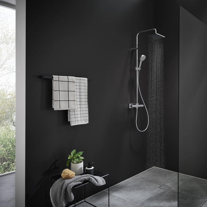 hansgrohe Vernis Shape - Duschsystem mit Thermostat, Regendusche (230 x 170 mm) mit Armatur, Handbra