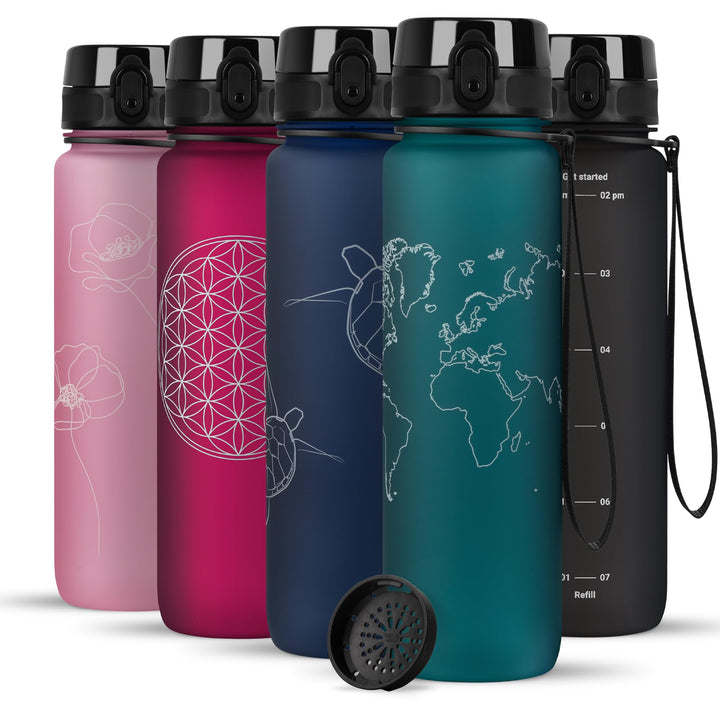 720°DGREE Trinkflasche 1l mit Motivationsskala “uberBottle“ +Sieb - BPA-Frei - Wasserflasche für Uni