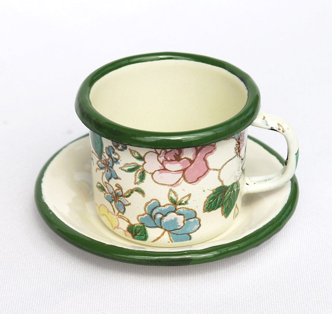 Emaille Tasse mit Untertasse BsB 11/61 Volldekor emailliert 5 cm Kaffeebecher, Volldekor