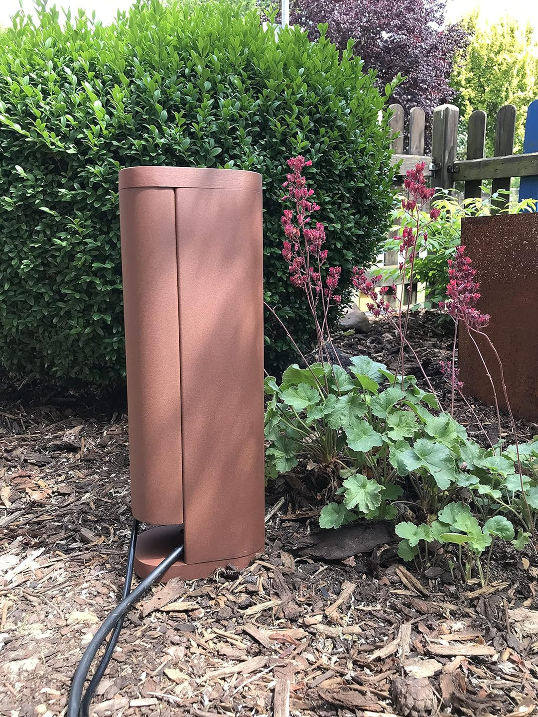 BOLD 19493 VOLO smarte Garten Steckdose aussen (Steckdosen-Säule) Rostfarben (2x Schuko | Smart Home