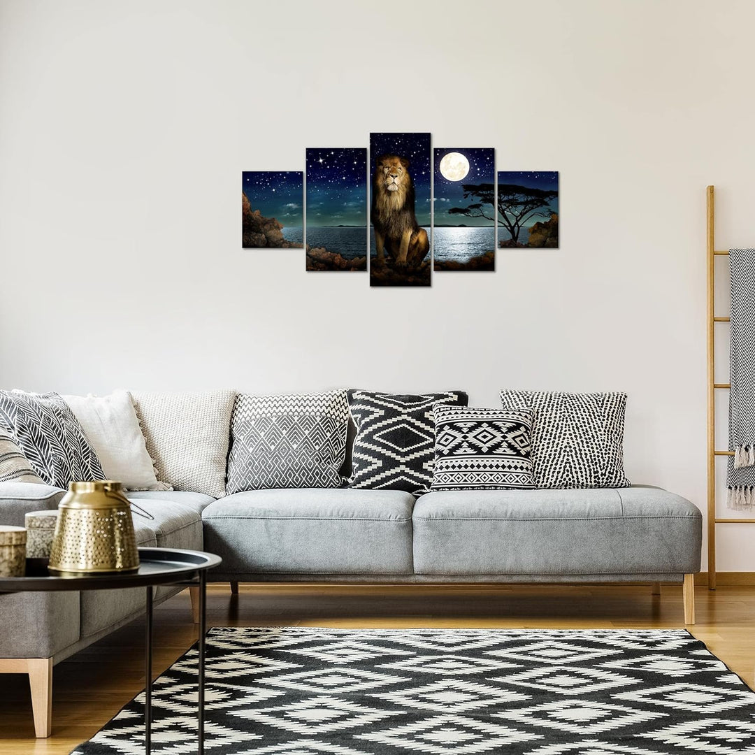Runa Art Bild Wohnzimmer Schlafzimmer Afrika Löwe 5 Teilig Nachthimmel Mond Blau Wandbilder auf Vlie