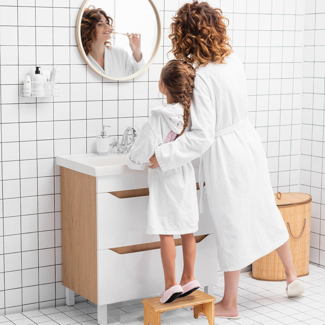 Relaxdays Fussbank Bambus, für Bad, Küche, Wohnzimmer, HBT: 17,5 x 39 x 25 cm, Kleiner Fusshocker, B