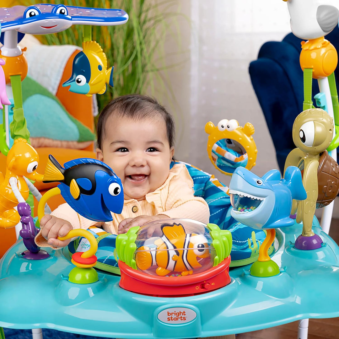 Bright Starts, Disney Baby, Findet Nemo Spring- und Spielcenter mit Spielstation mit Lichtern und Mu