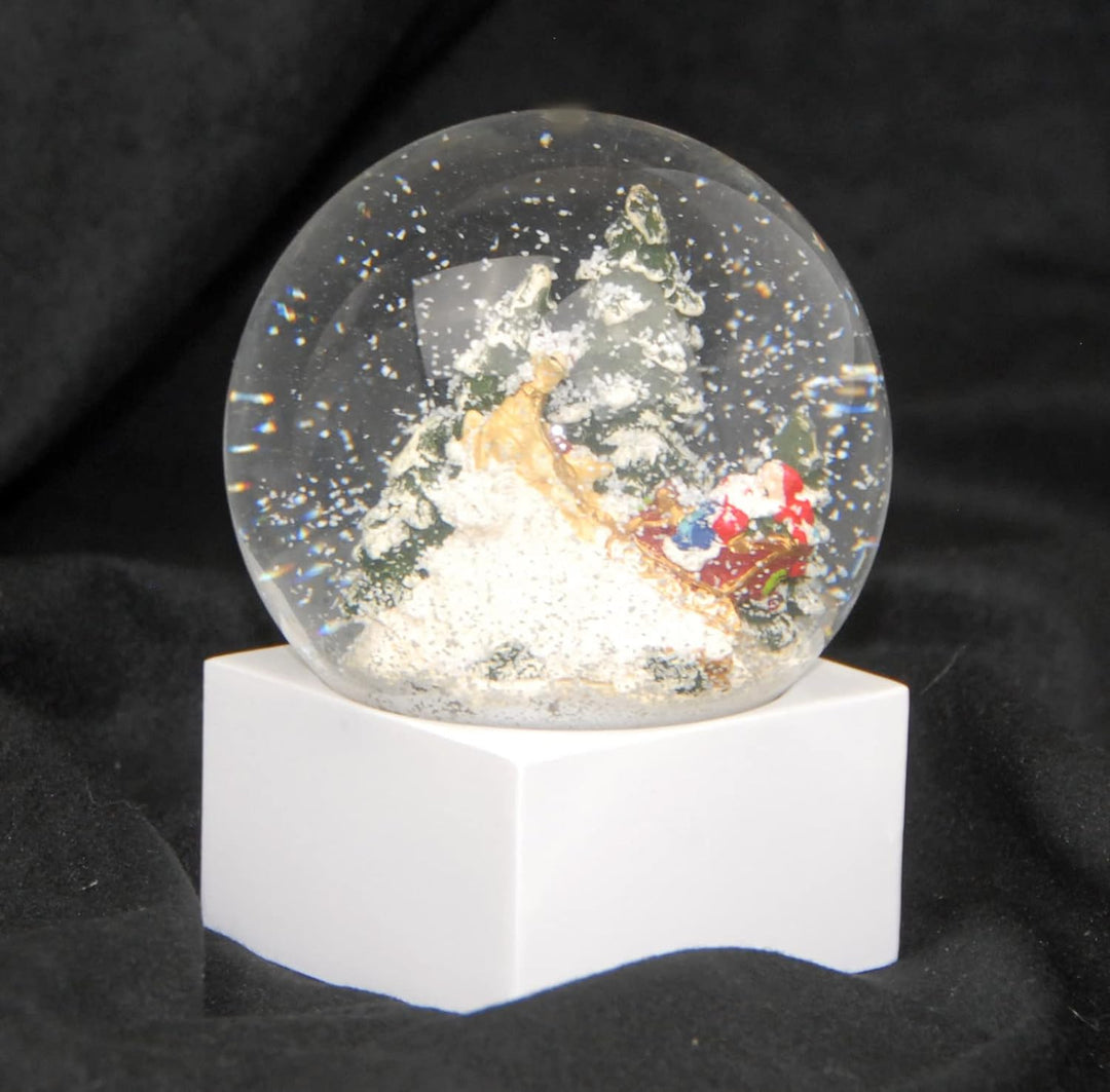 Minium Collection 20112 Schneekugel Weihnacht Santa im Schlitten Winter auf Sockel weiss eck, Pure-L