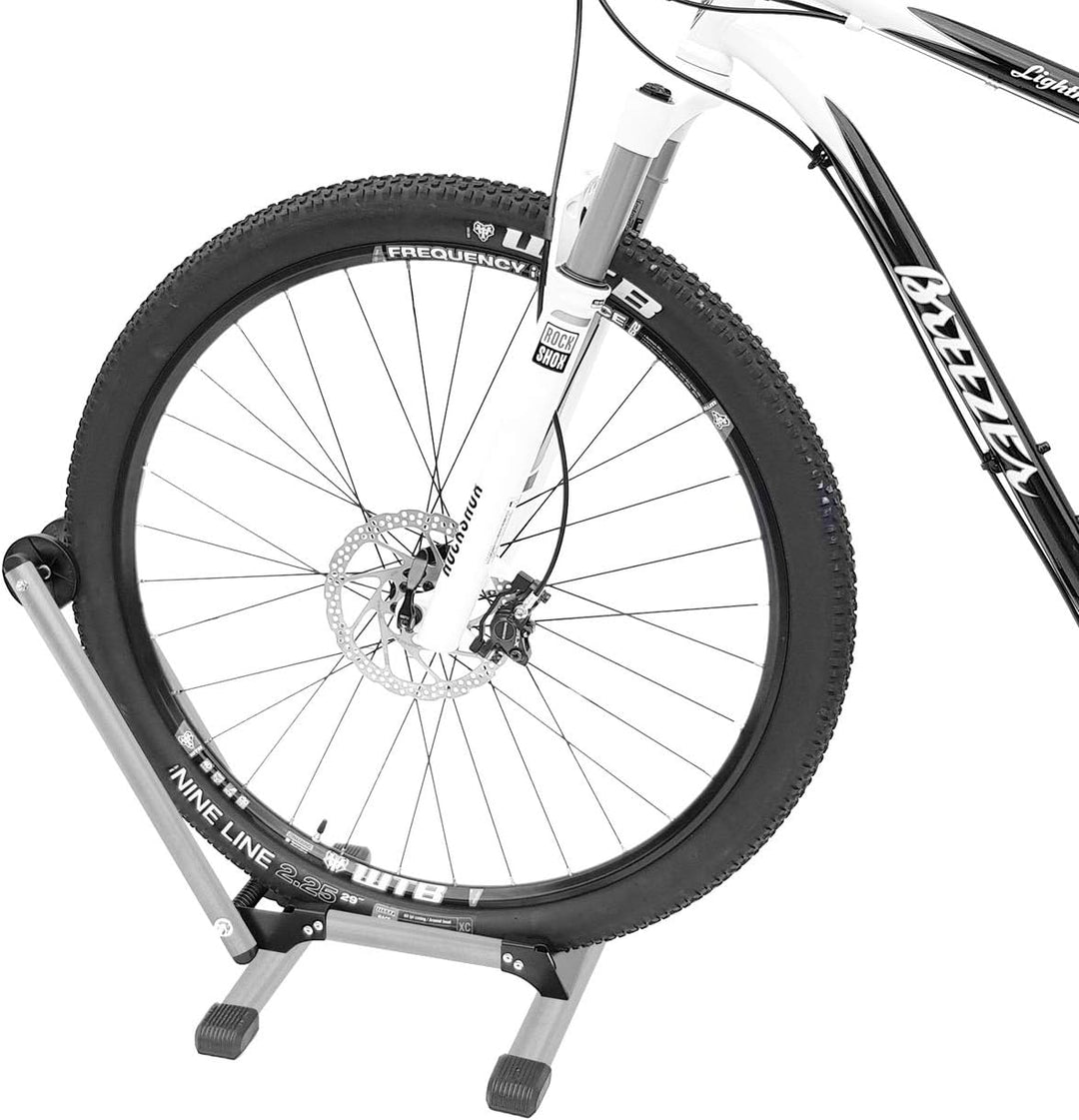 2x WELLGRO Fahrradständer - für Vorderrad oder Hinterrad, Stahl, silber, platzsparend zusammenklappb