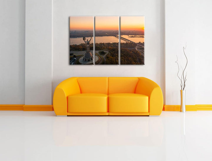 Skyline Kiew Sonnenuntergangals Leinwandbild 3 teilig | Grösse: 120x80 cm | Wandbild | Kunstdruck |