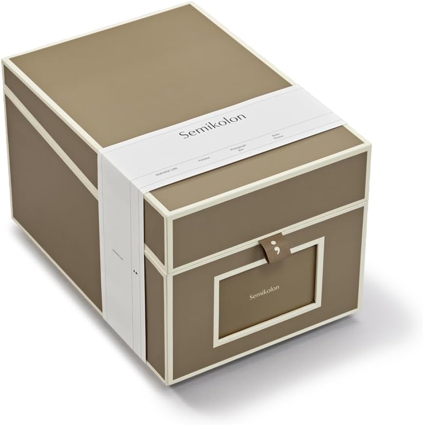 Semikolon 370079 CD- und Fotobox – 17,7 x 15,7 x 25,6 cm – für 10 x 15 cm Fotos – Cover fango beige,
