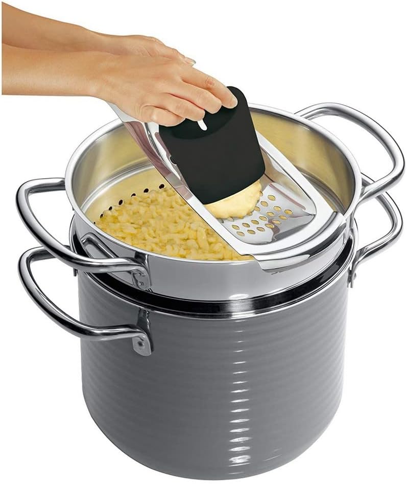 WMF Spätzle-Profi 35 x 14 cm, Spätzlereibe mit Teigschaber, Spätzlehobel & Gourmet Glas Messbecher 1