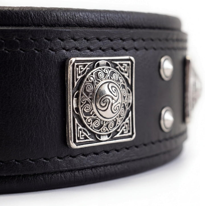 Bestia® EROS Lederhalsband für grosse Hunderassen mit Altsilber Dekoration und weicher Innerpolsteru