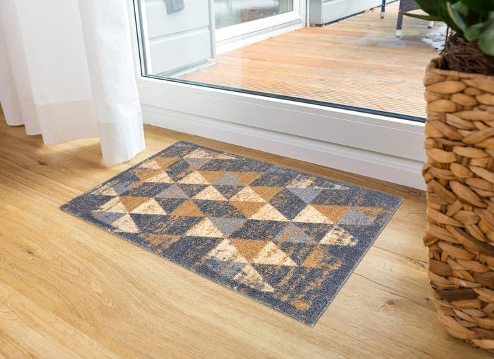 Astra rutschfeste Sauberlaufmatte innen - Dreiecke grau-braun 50 x 70 cm - Wohnraum Fussmatte Design