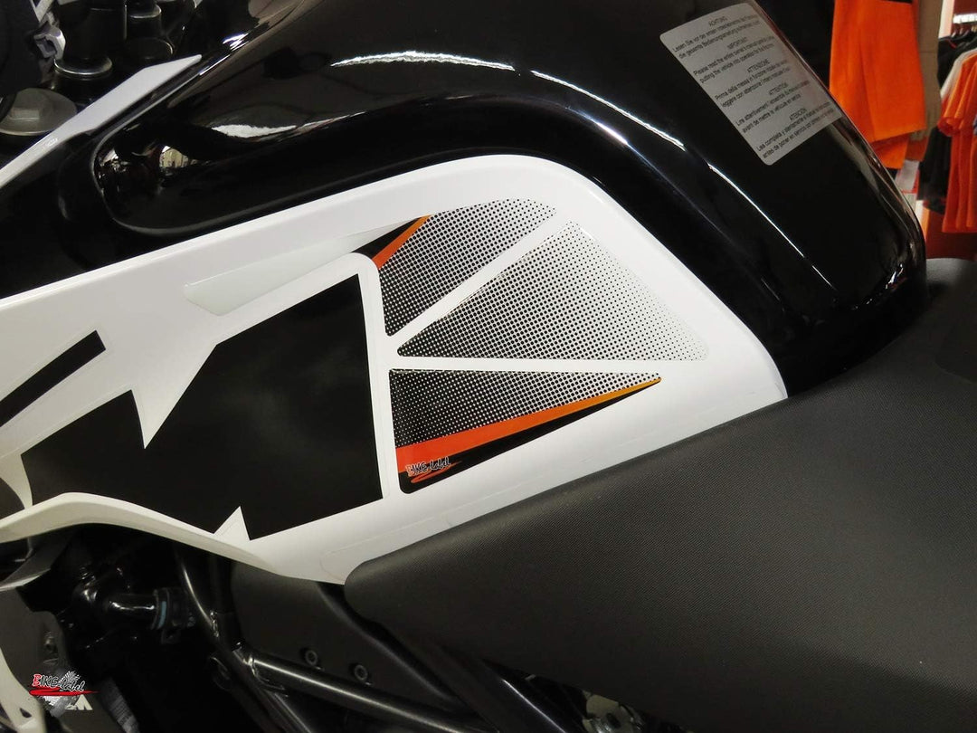 BIKE-label Seitentank Pad Orange Schwarz kompatibel für KTM 125 Duke 800420