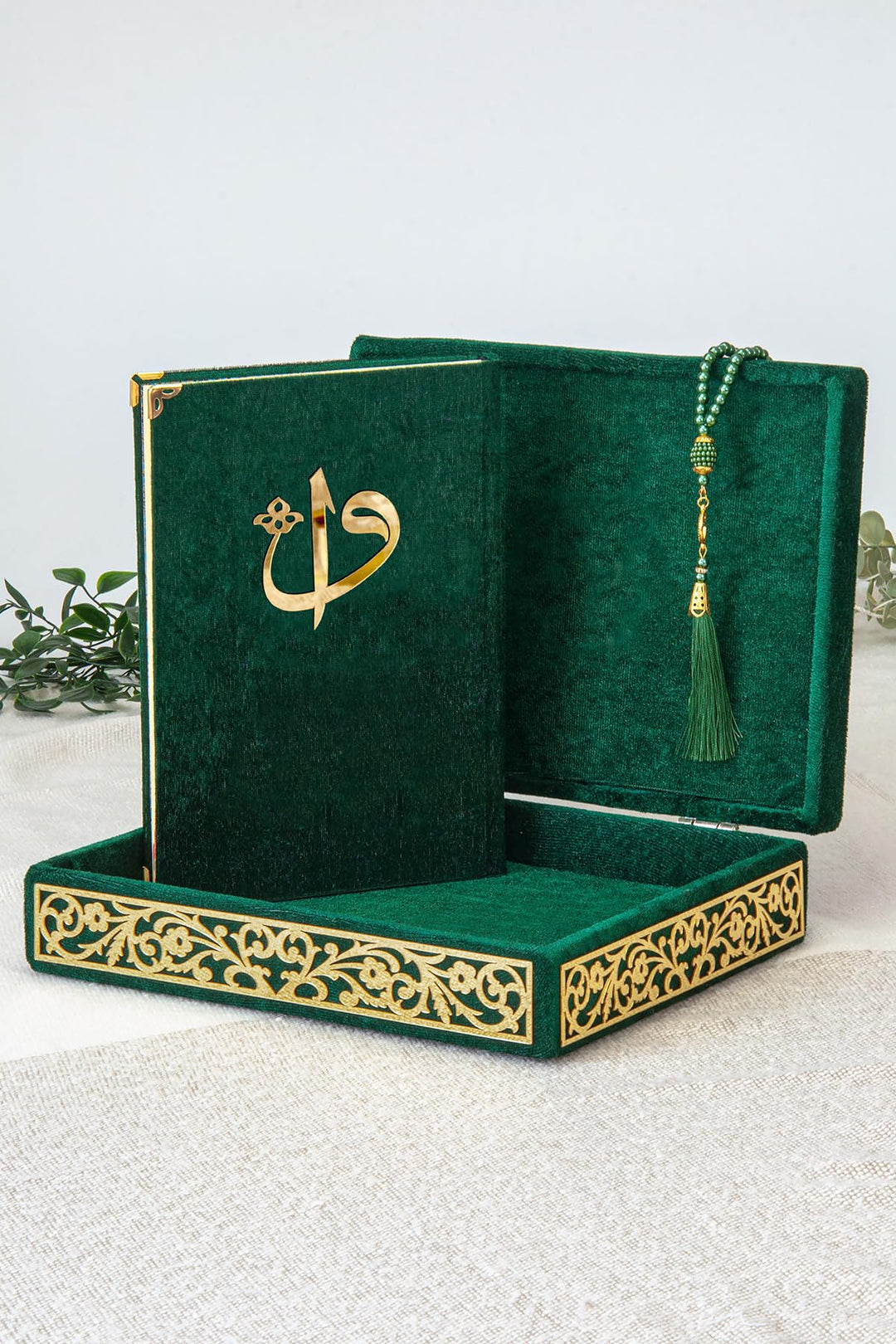 Spezielle elegante Samt bedeckte dekorative Box, Samt überdachter Quran-Buch in Arabisch- und Gebets