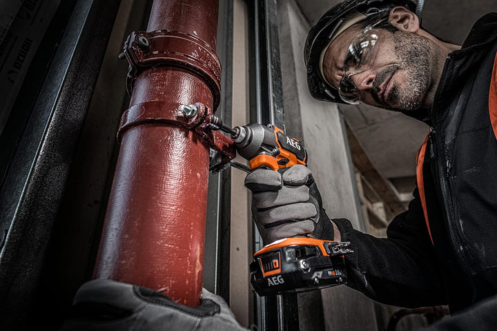 AEG 18 V Pro18V Brushless Akku-Kompakt-Schlagschrauber, BSS18C3B3-0, Drehmoment 350 Nm, ohne Akku u.