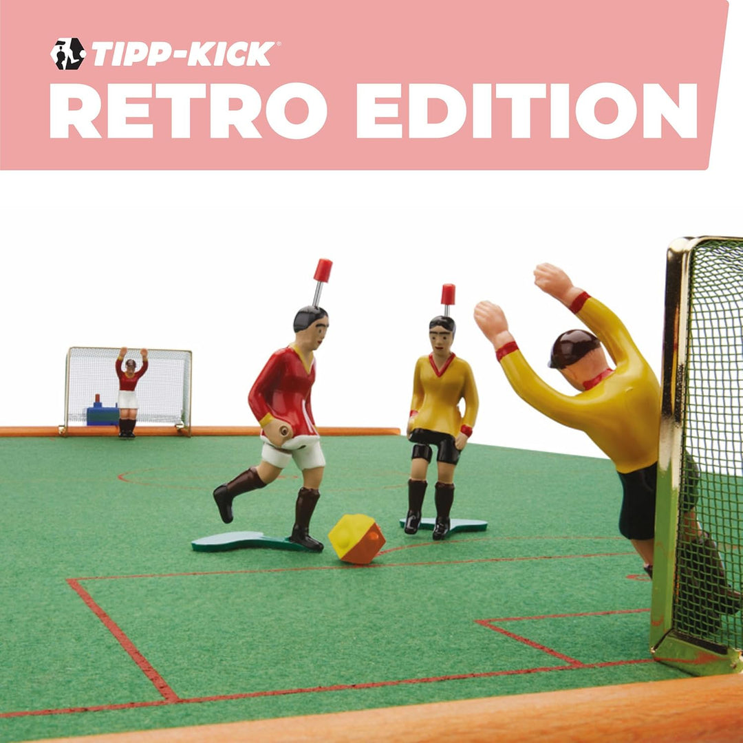 TIPP-KICK Retro 80x47 cm – Das spielfertige Set mit 2X Spieler, 2X Torwart, 2X Metall-Tor, 2X Ball I