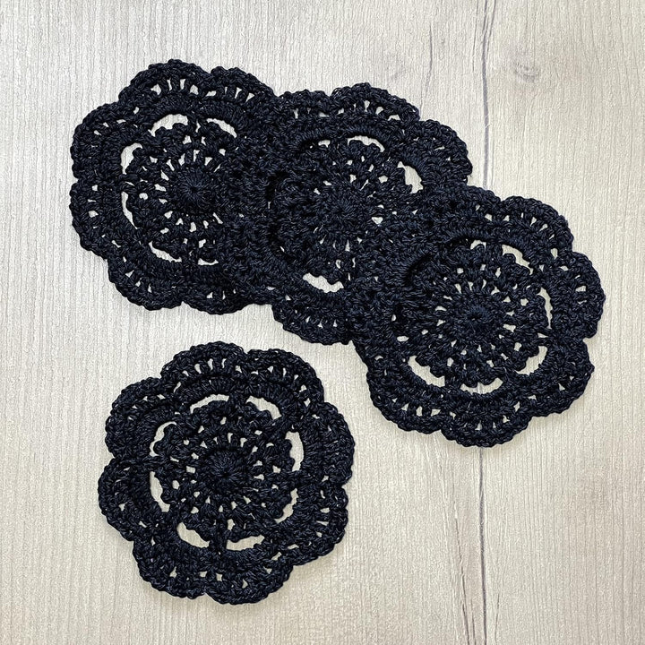 Phantomon Runde Häkeldeckchen mit Spitze, handgefertigt, 10,2 cm, 4 Stück (schwarz), Schwarz