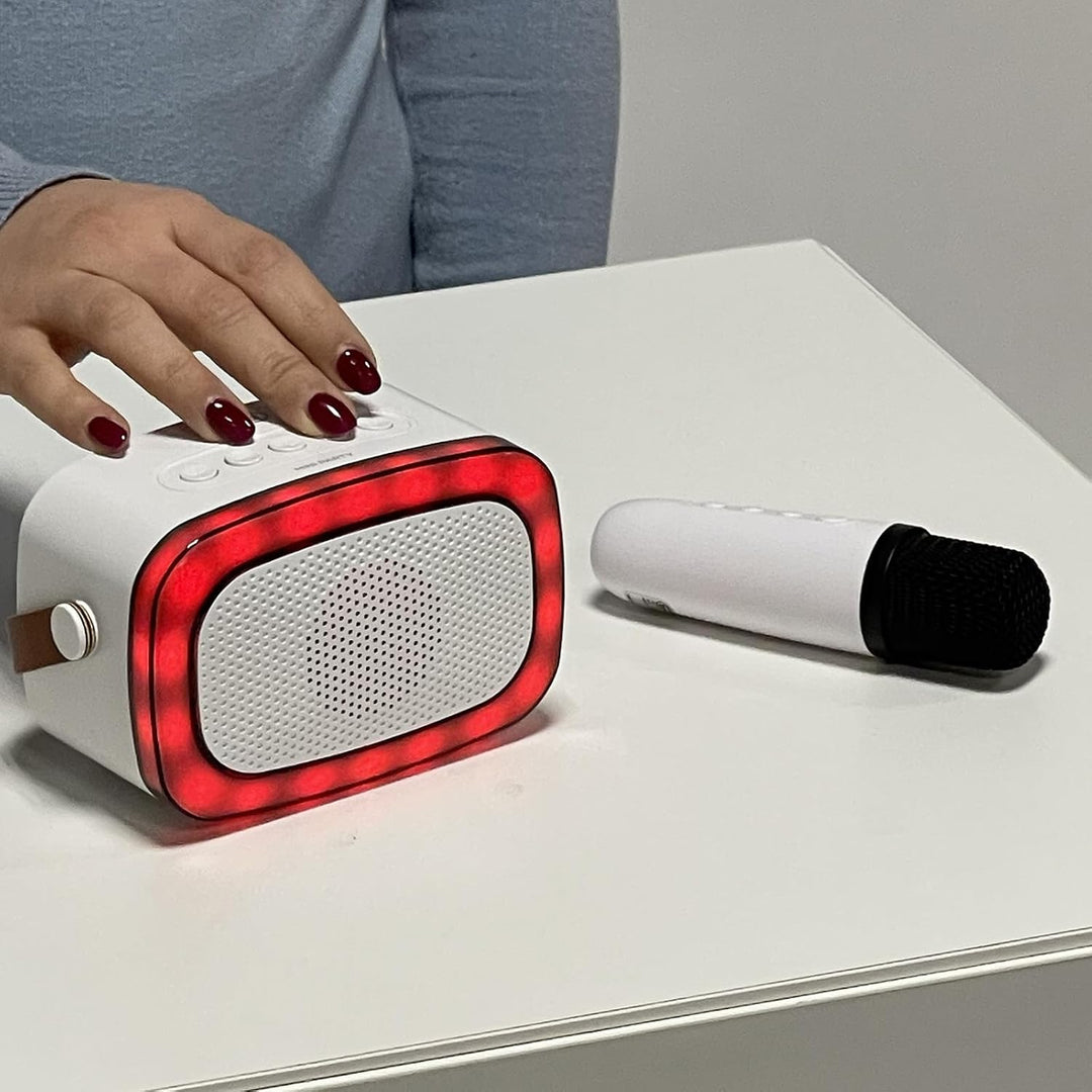 Trevi XR 8A01 MINIPARTY Verstärkter Karaoke Lautsprecher für Kinder, 10 W, mit Mikrofon, kabellosem