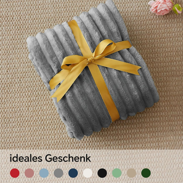 BEDELITE Kuscheldecke Flauschig Decke 150x200 - weiche XL Flanell Decken Grau für Couch, Deko Streif