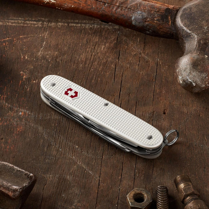 Victorinox Taschenmesser Farmer Alox (9 Funktionen, Hochwertige Alox Schalen, Holzsäge) one size Sil