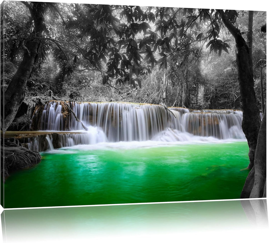 schöner Wasserfall im Dschungel schwarz/weiss Format: 100x70 auf Leinwand, XXL riesige Bilder fertig